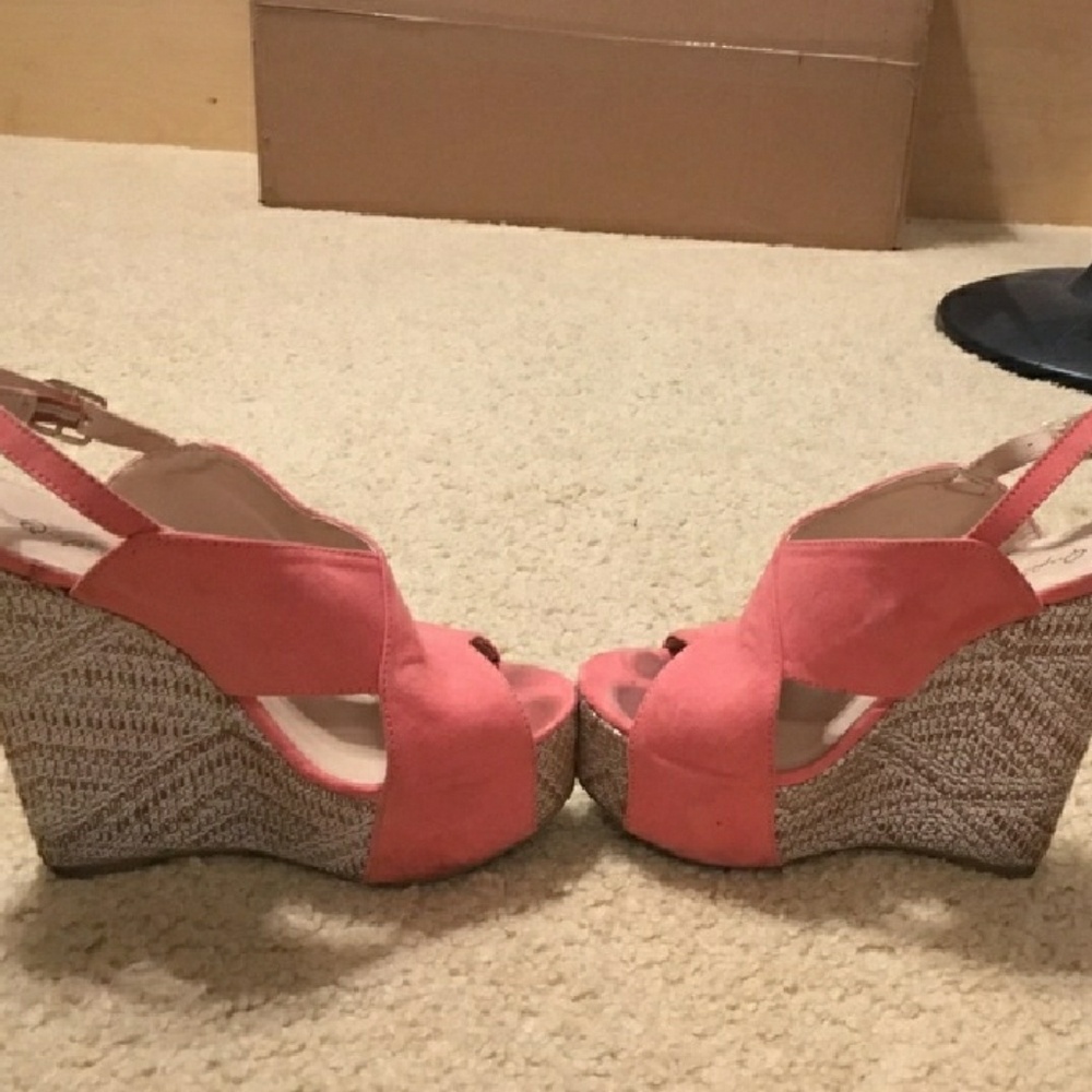 Peach Wedges - Picture 2 of 3